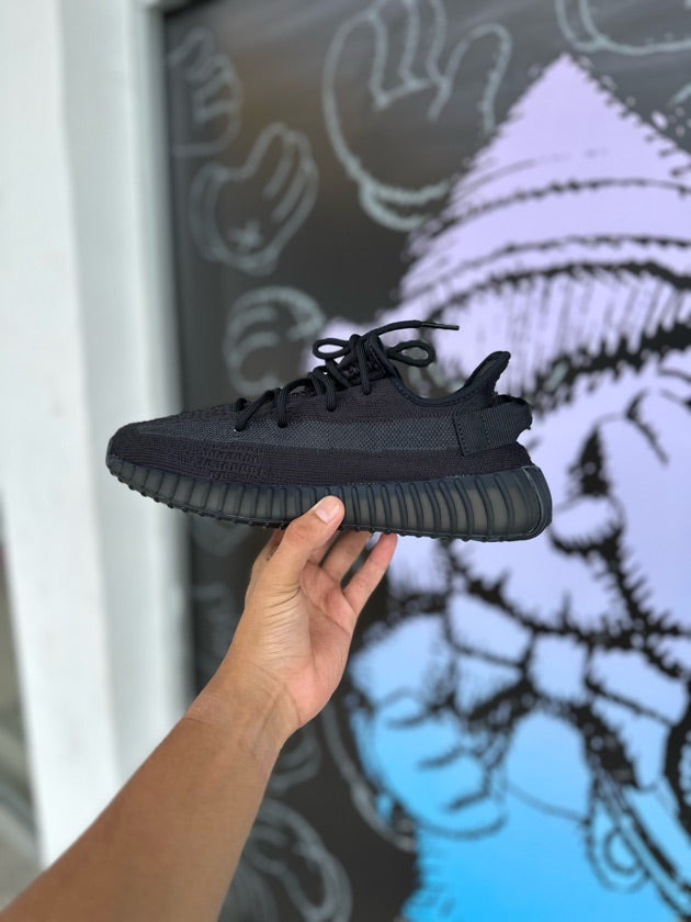 Yeezy 350 Onyx