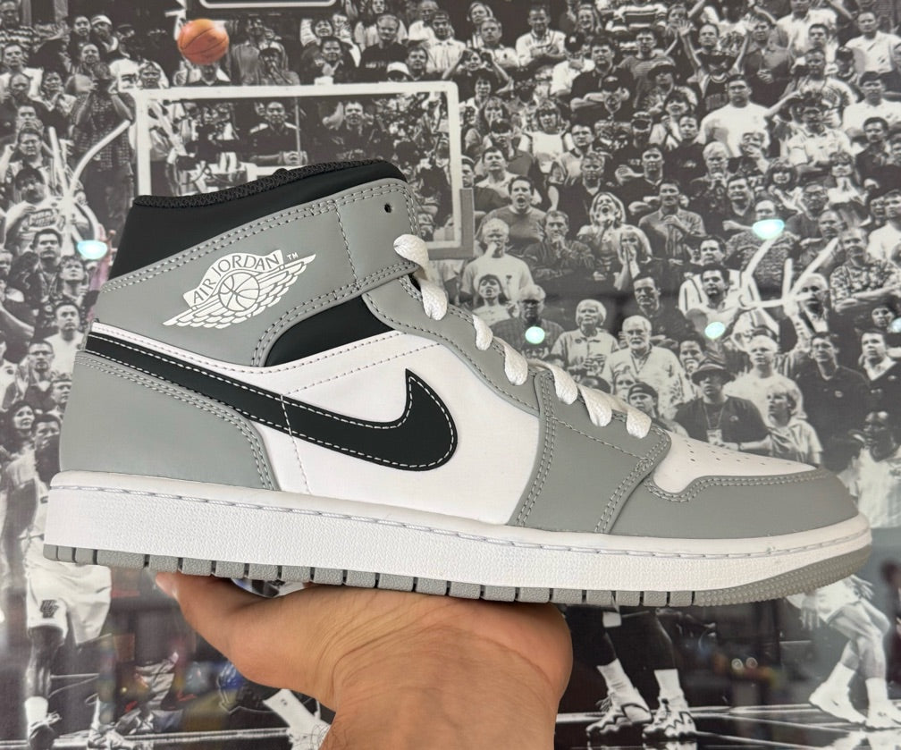 Jordan 1 Mid Smoke Grey