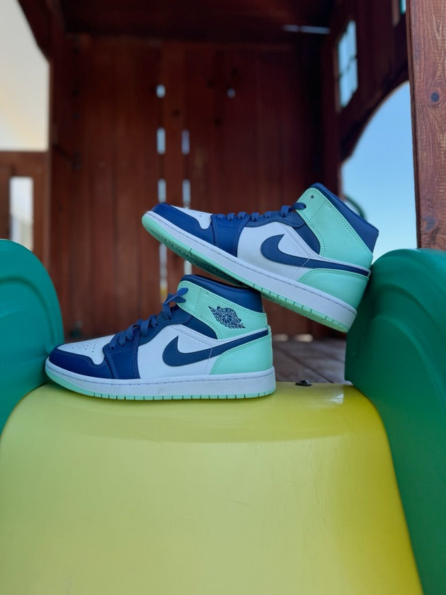 Jordan 1 Mid Mystic Navy Mint