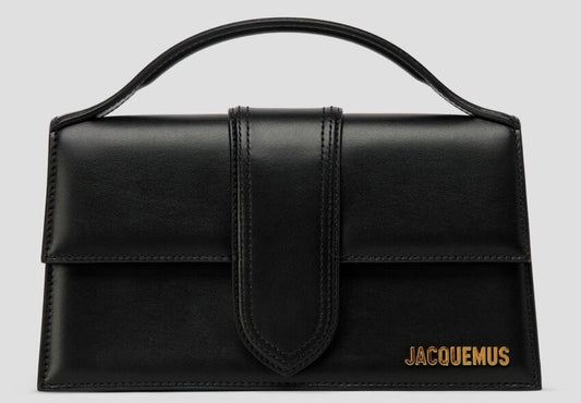 Jacquemus negra